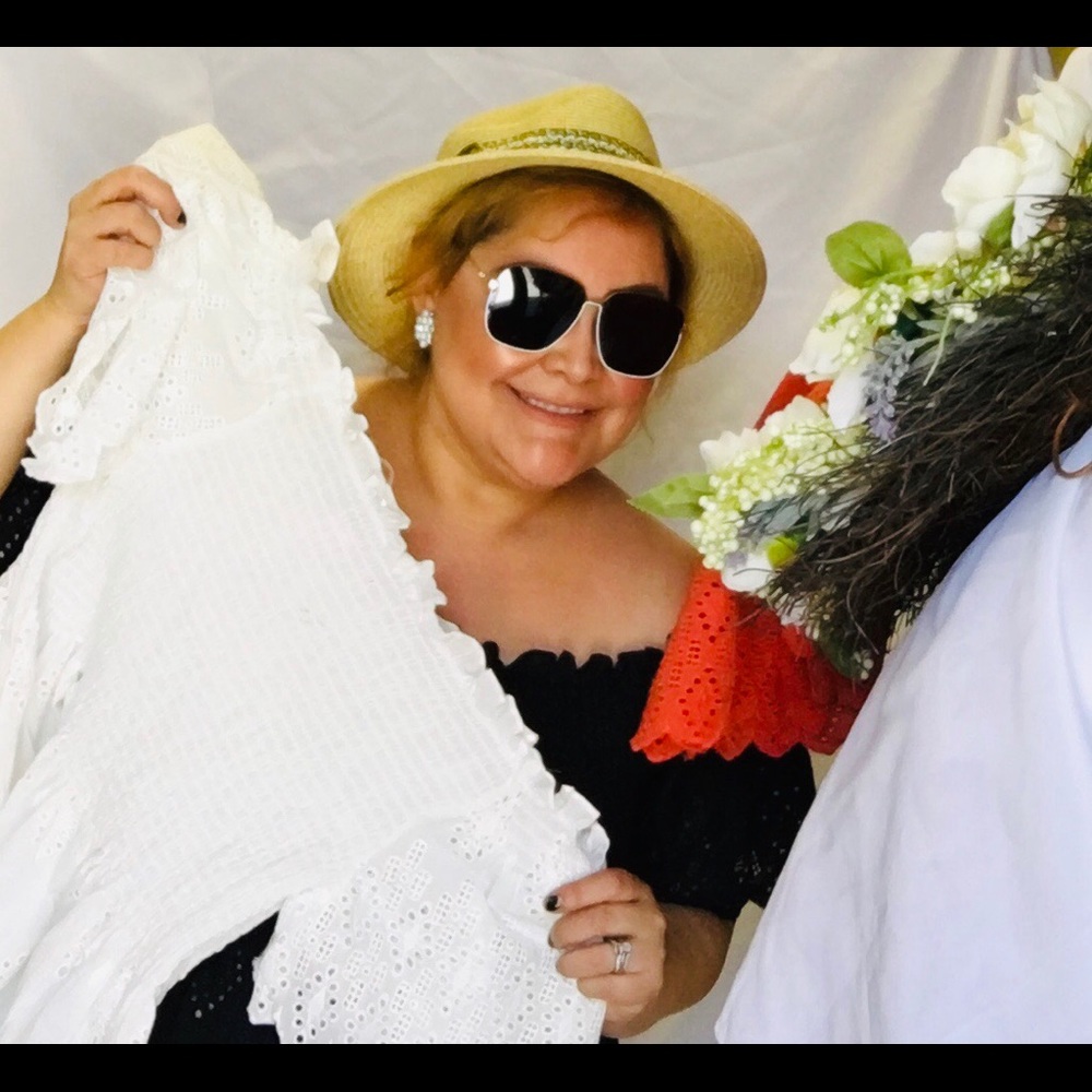 Plus Size Top - Picture 3 of 4